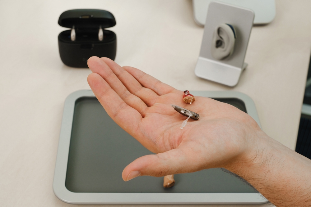 Why You Should Trust Hearing Experts Over Message Boards: The Risks of DIY Diagnosis and the Value of Professional Care